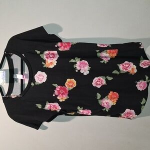 NWOT Ladies Floral Top